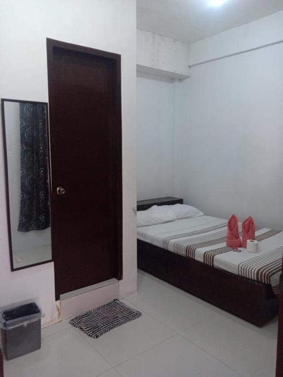Chelle'S Apartelle-Inn El Nido Exteriör bild